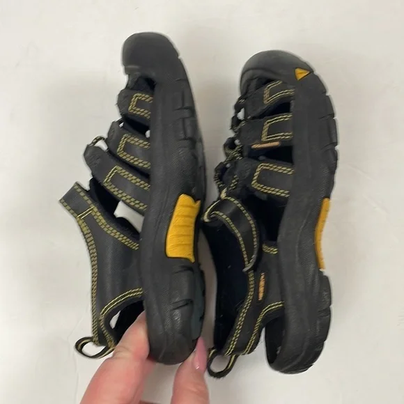 Keen yellow and black Newport sandals washable flawed size 13 - Picture 5 of 8